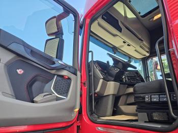 Scania R650 V8 8x4 / HMF 9520 + JIB + WINCH / 140 T GCW